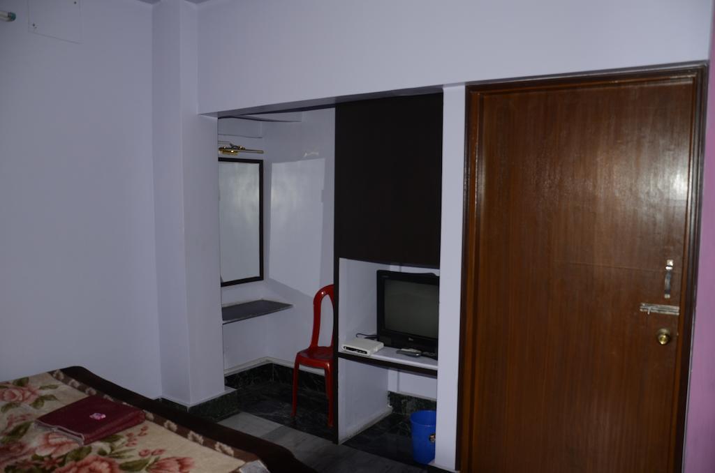 Kim Lawn Guest House Kolkata Exterior photo