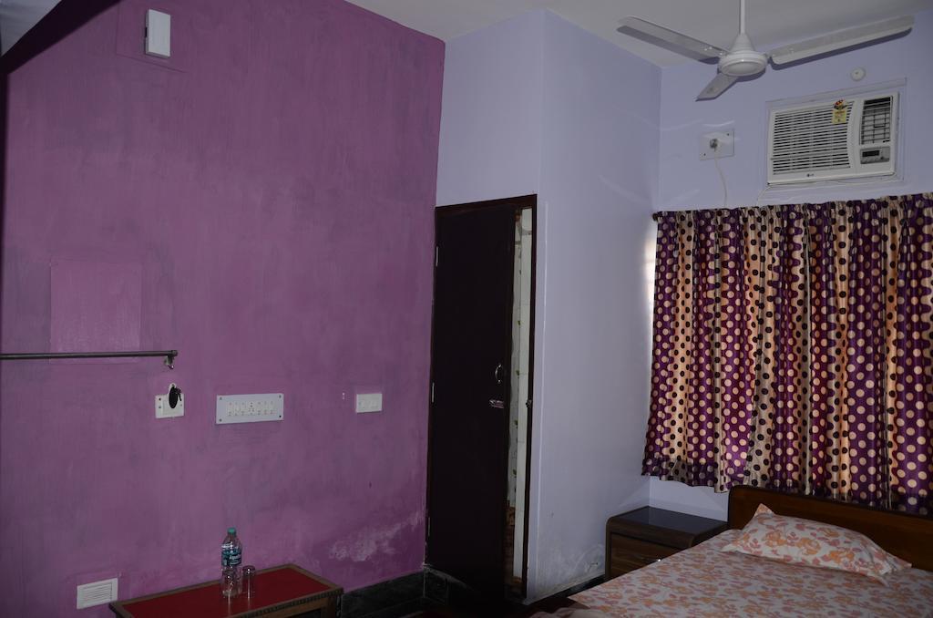 Kim Lawn Guest House Kolkata Exterior photo