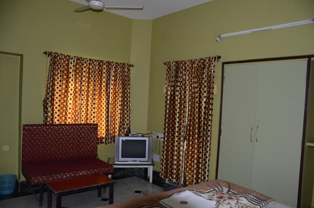 Kim Lawn Guest House Kolkata Room photo